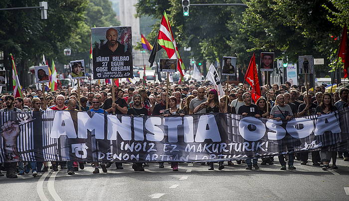 AEMk deituta gaur Bilbon egindako manifestazioa.