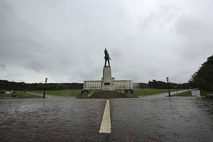 Lord Edward Carsonen estatua, Stormoneko Parlamentuaren aurrean. PAUL MCERLANE / EFE