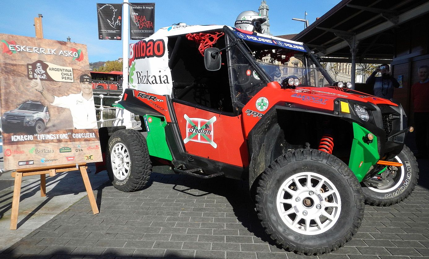 Ignacio Corcuera bilbotarrak gaurtik aurrera Dakar rallyan erabiliko duen autoa, Txantxangorri. BERRIA.