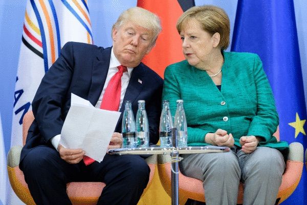 Donald Trump eta Angela Merkel, Hamburgon, gaur. MICHAEL UKAS / EFE