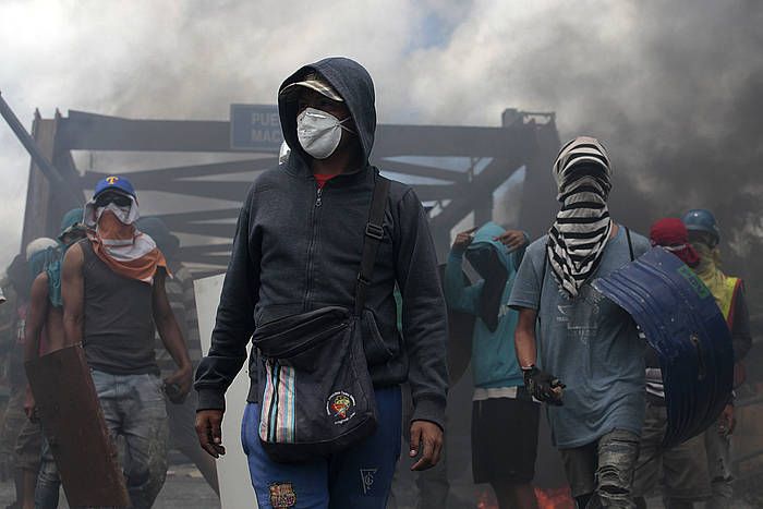 Protestak egin dituzte Venezuelako hiri nagusietan. Argazkian Barquisimetokoa. PASQUALE GIORGIO, EFE