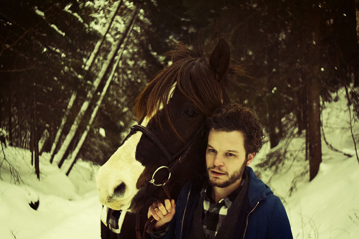 The Tallest Man on Earth da Kristian Matsson suediarraren taldea. BERRIA / BERRIA.