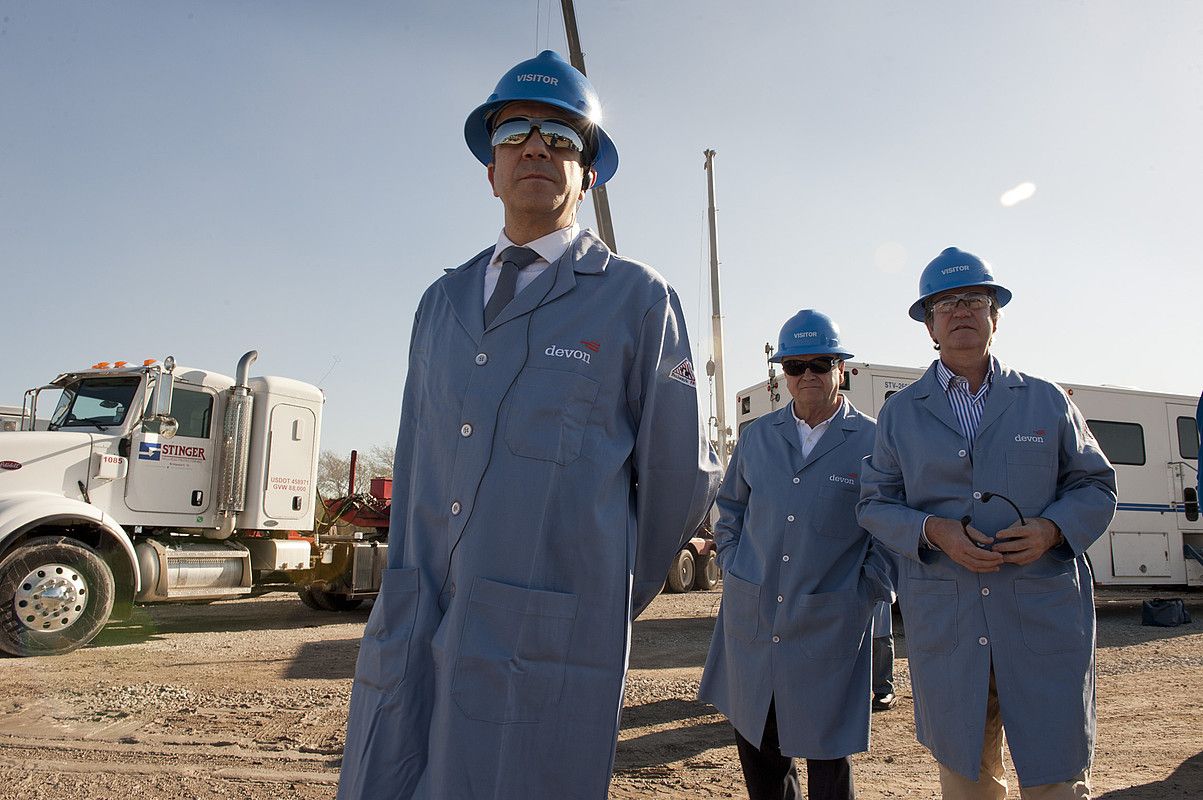 Lopez, Garmendia eta Unda; fracking-a ezagutzeko, AEBetara bidaia egin zuten iazko urrian. JON BERNARDEZ.