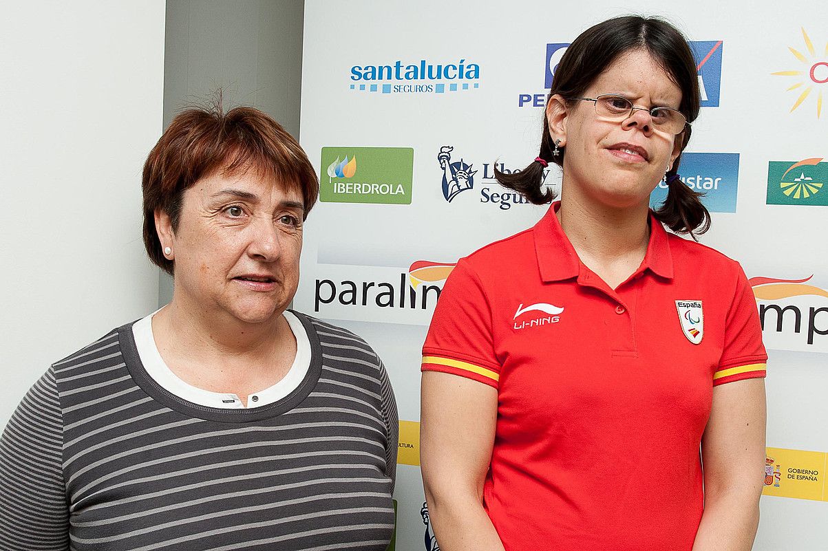 Mari Carmen Rubio, ezkerrean, eta Laura Garcia. NAFARROAKO GOBERNUA.