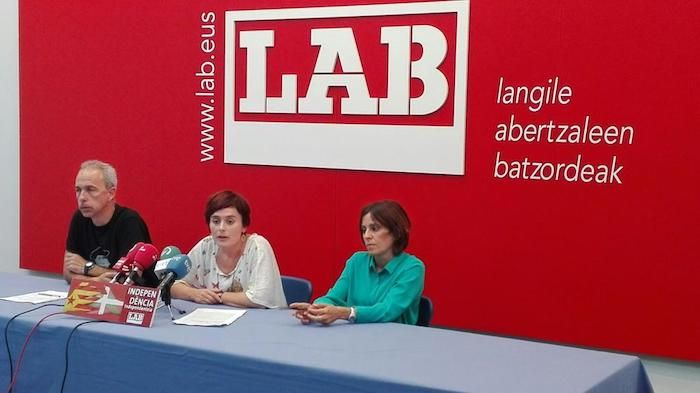 Xabier Ugartemendia, Garbiñe Aranburu eta Bea Martxueta. @LABSINDIKATUA