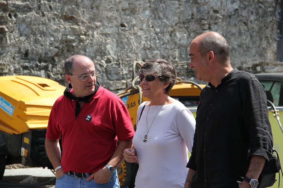 Juan Karlos Izagirre, Laura Mintegi eta Martin Garitano, atzo. BERRIA.