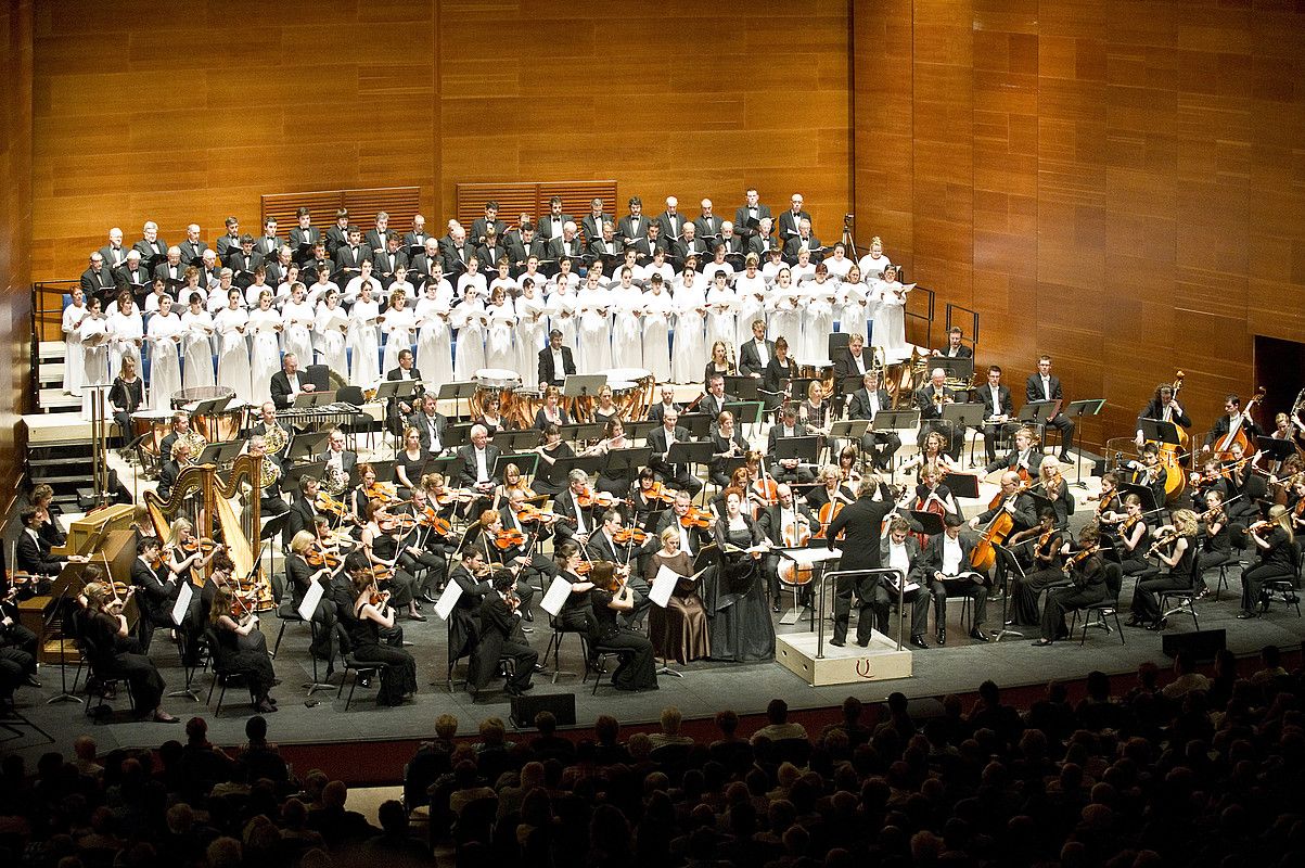 Halle Orkestra eta Donostiako Orfeoia, joan den larunbatean. GORKA RUBIO / ARP.