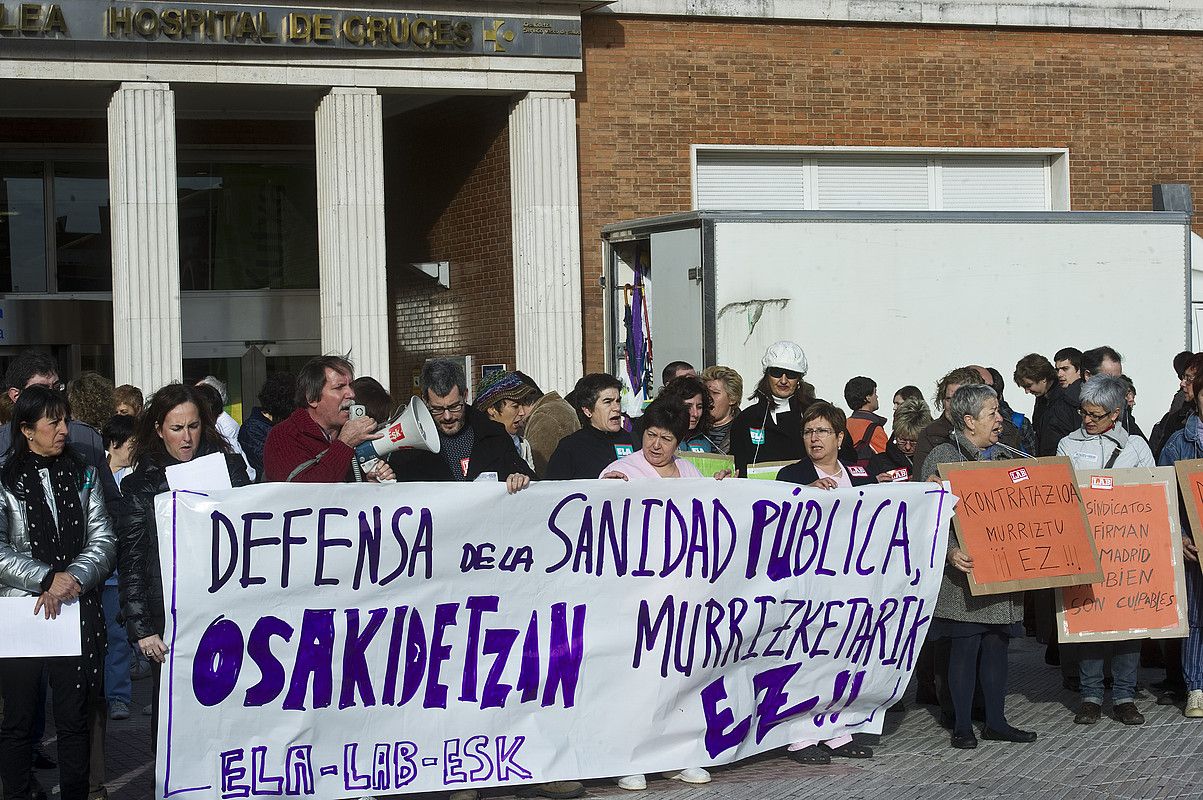 Protesta Gurutzetan, iaz. LUIS JAUREGIALTZO / ARP.