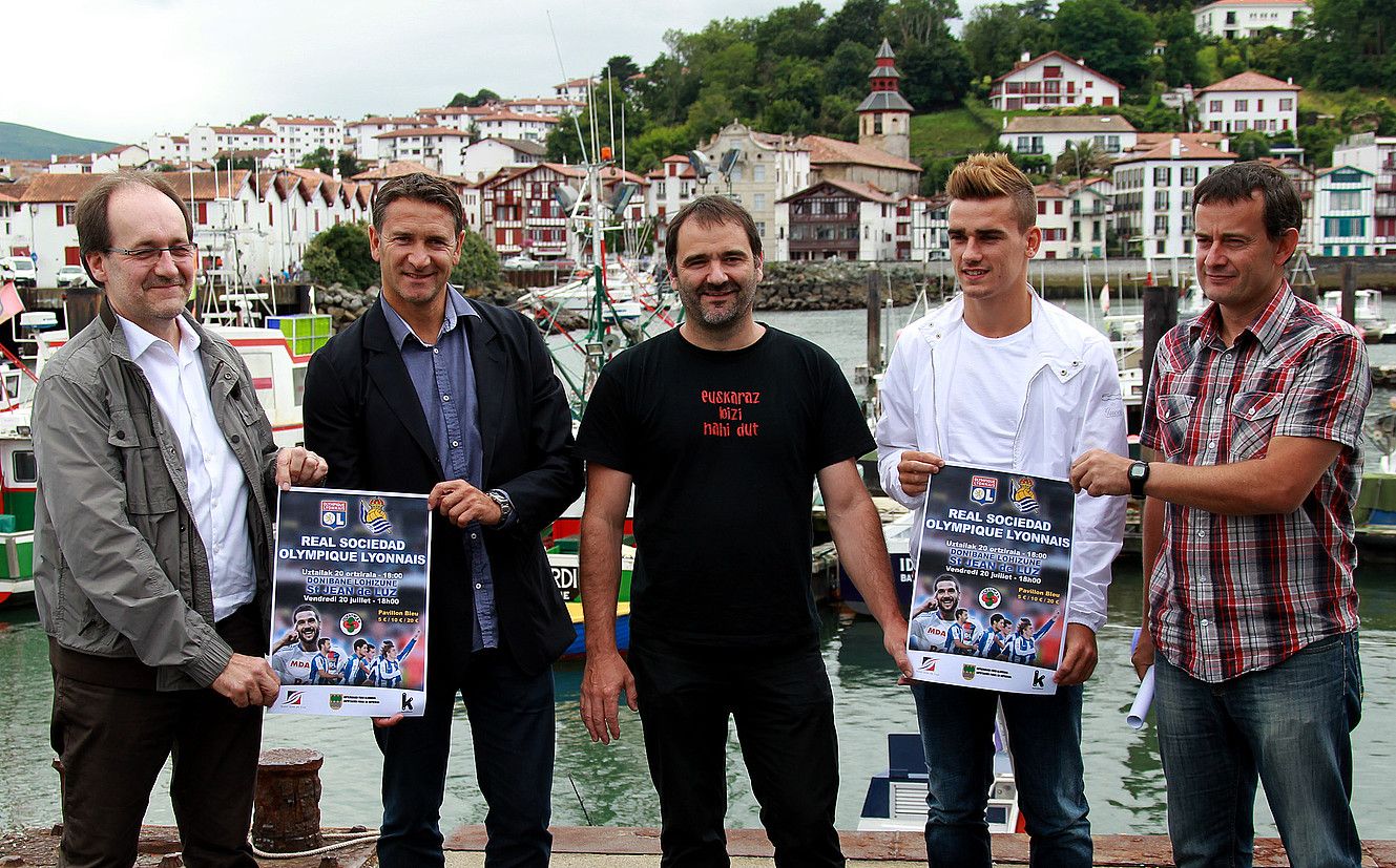 Seaskaren aldeko partidaren aurkezpena Donibane Lohizunen. BOB EDME / LE JOURNAL.