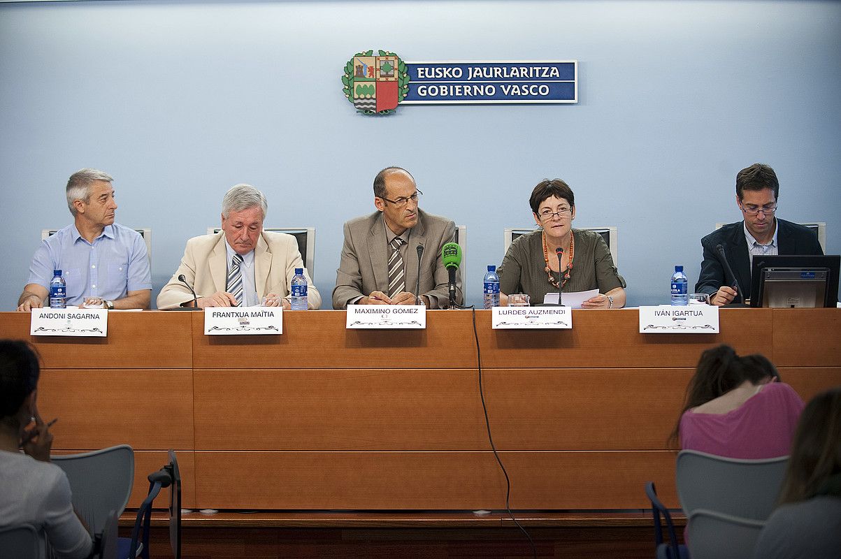 Sagarna, Maitia, Calvo, Auzmendi eta Igartua, atzo. JUAN CARLOS RUIZ / ARGAZKI PRESS.