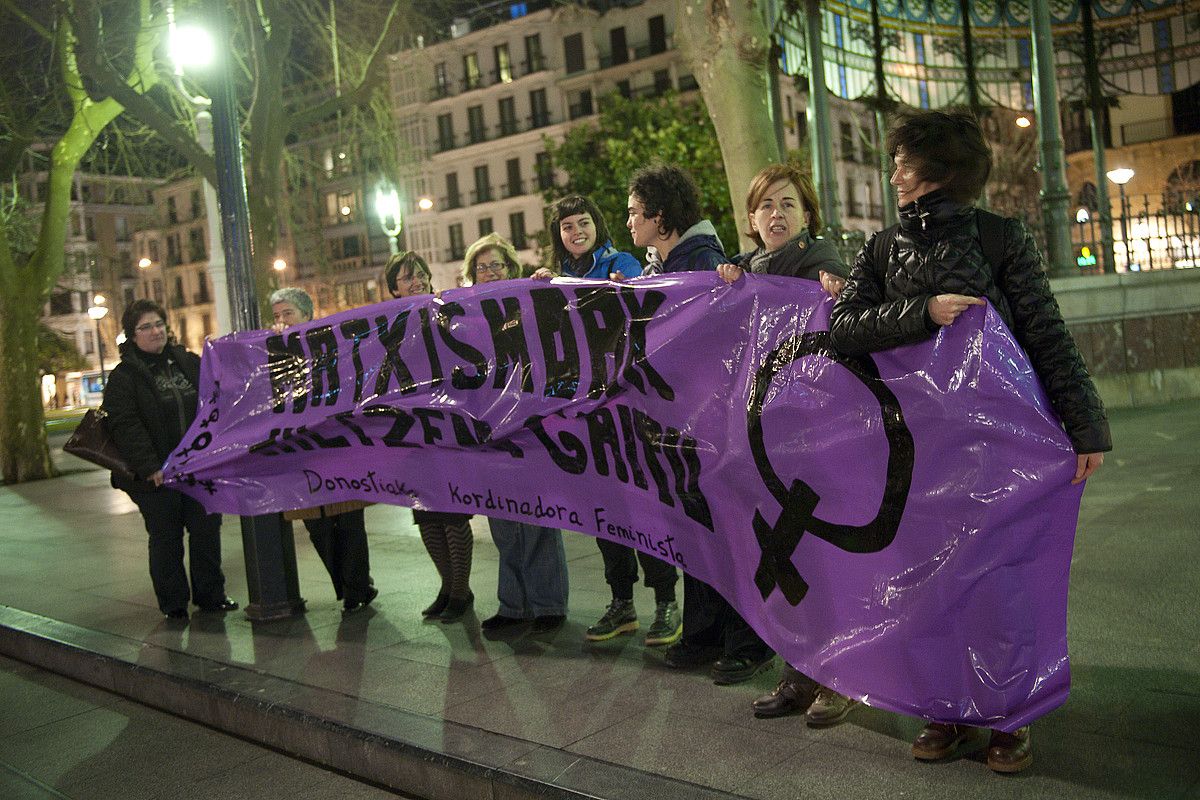 Isabel velezen hilketa salatzeko protesta bat. GARI GARAIALDE / ARGAZKI PRESS.