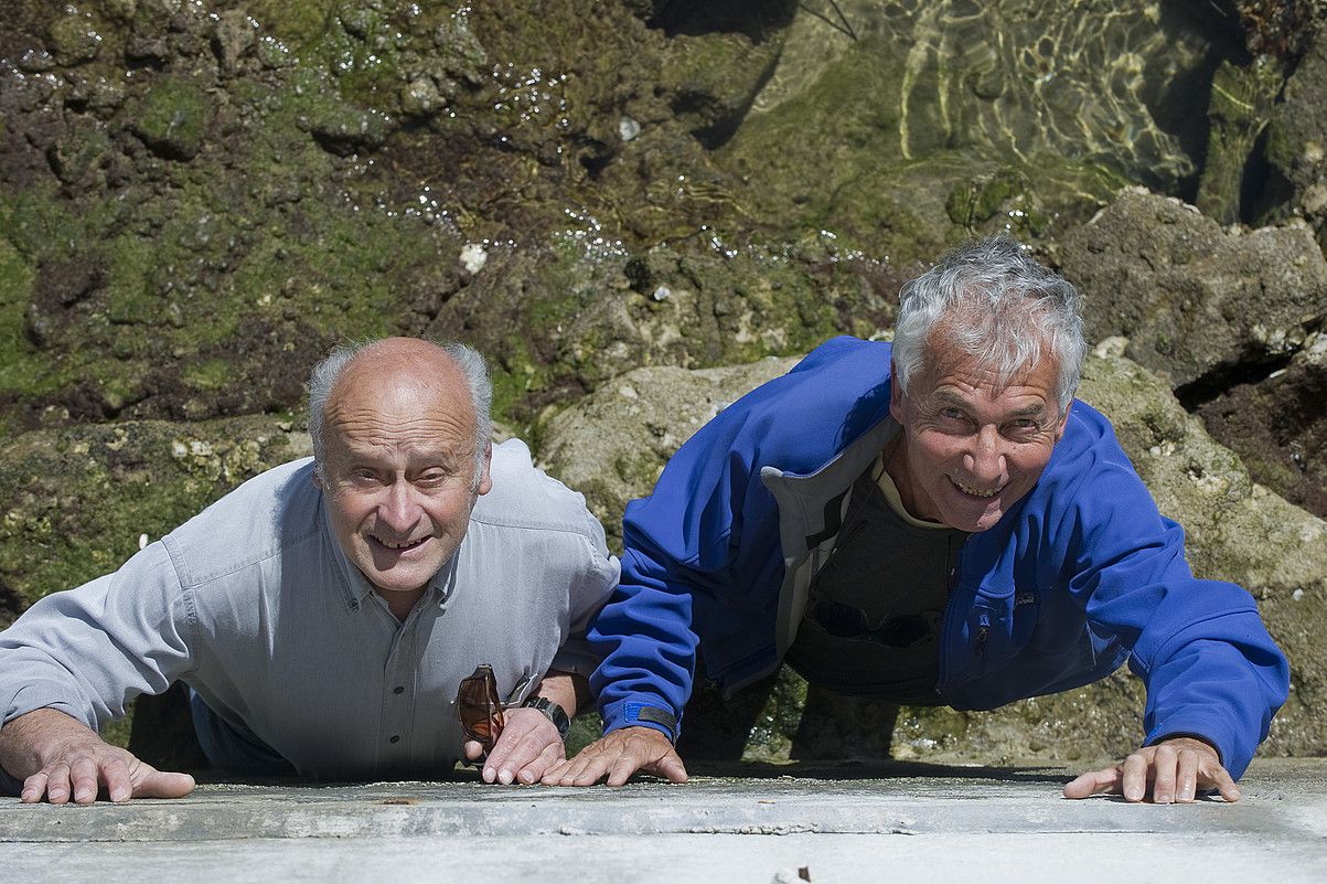 Jesus Aiestaran eta Julio Villar, Donostiako Nautikoan ateratako argazkian. ANDONI CANELLADA / ARGAZKI PRESS.