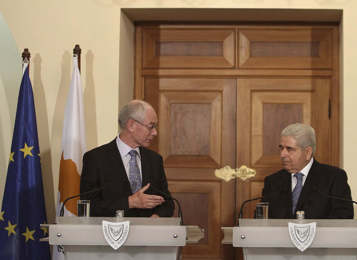 Herman Van Rompuy eta Demetris Christofias Zipreko lehendakaria, joan den astean, Nikosian. KATIA CHRISTODULU / EFE.