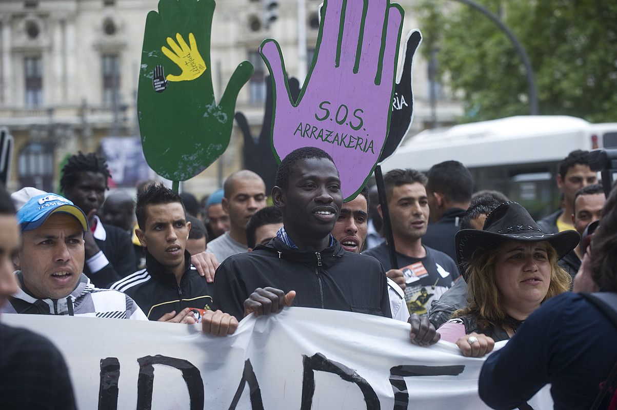 Bilbon iaz egindako sarekaden aurkako manifestazioa. LUIS JAUREGIALTZO / ARGAZKI PRESS.