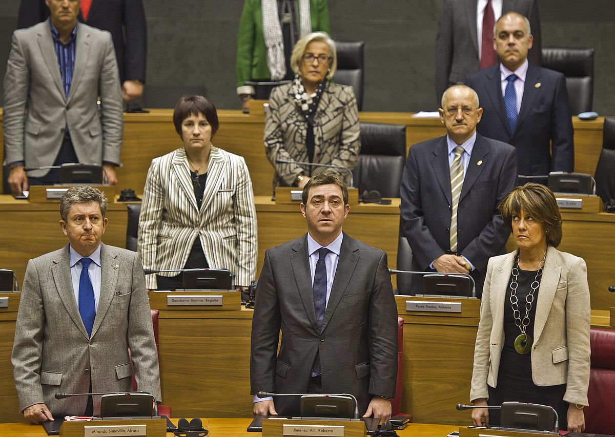 Miranda, Jimenez eta Barcina, Parlamentuan. L. FDEZ. ARROIABE /  ARGAZKI PRESS.