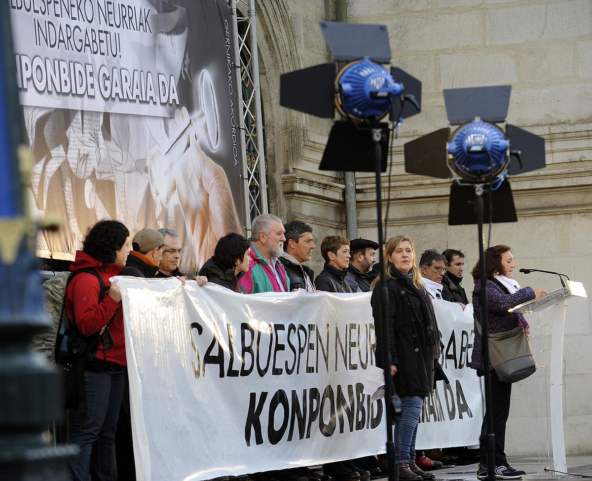 Jone Artola eta Isabel Castro, amaierako ekitaldian. MARISOL RAMIREZ / ARP.