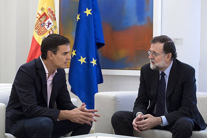 Pedro Sanchez eta Mariano Rajoy, aurreko bilera batean. LUCA PIERGIOVANI, EFE