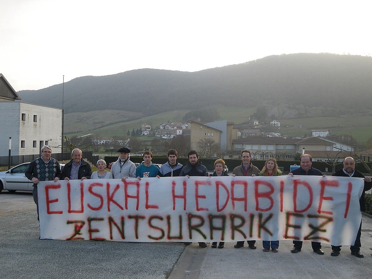 Hedabideen protesta, atzo. BERRIA.