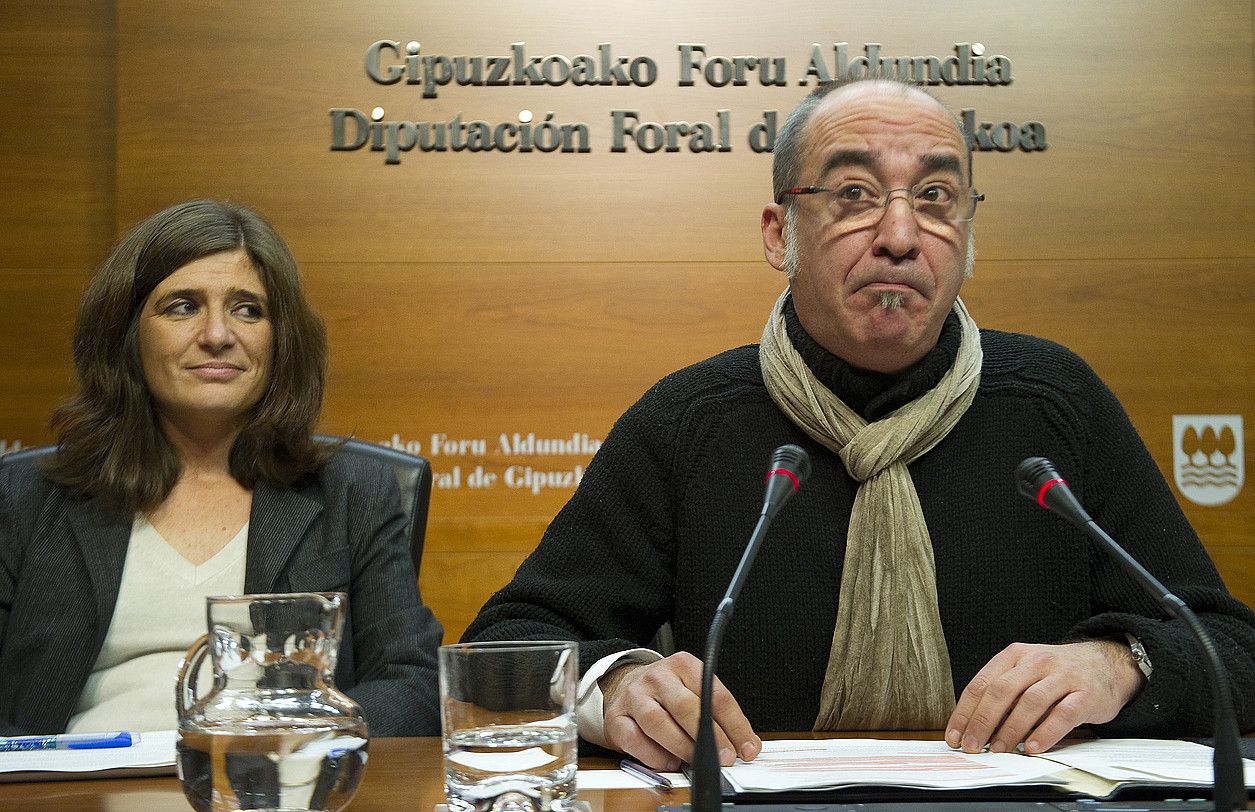 Helena Franco Gipuzkoako Ogasun diputatua eta Martin Garitano ahaldun nagusia. ANDONI CANELLADA / ARP.