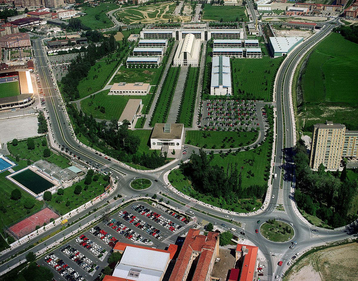 1990 Ikasgelategia da NUPeko eraikin nagusietako bat, eta Arrosadiko campusean egin zuten lehena. BERRIA / BERRIA.