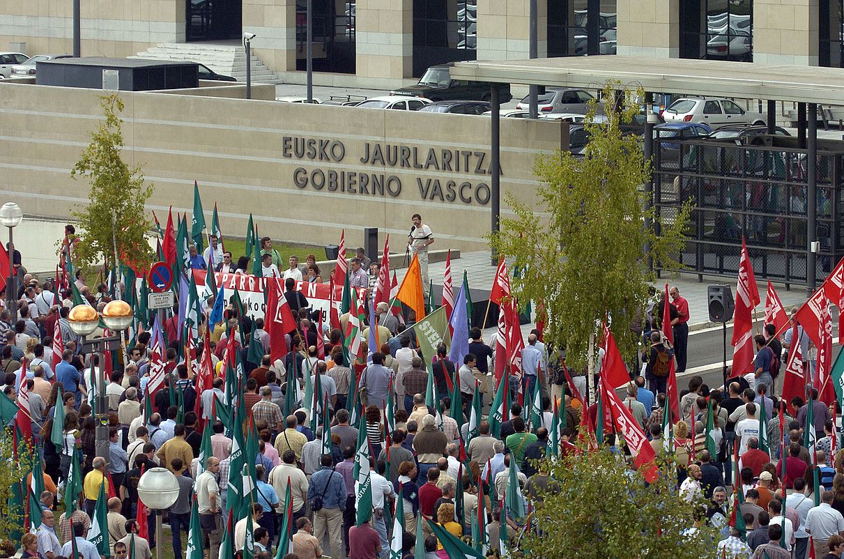 Eusko Jaurlaritzako langileek egindako mobilizazioetako bat. JUANAN RUIZ / ARP.