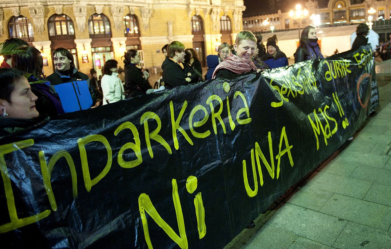 Cristina Estebanezen hilketa salatzeko elkarretaratzea, Bilbon, artxiboko irudi batean. MARISOL RAMIREZ / ARGAZKI PRESS.