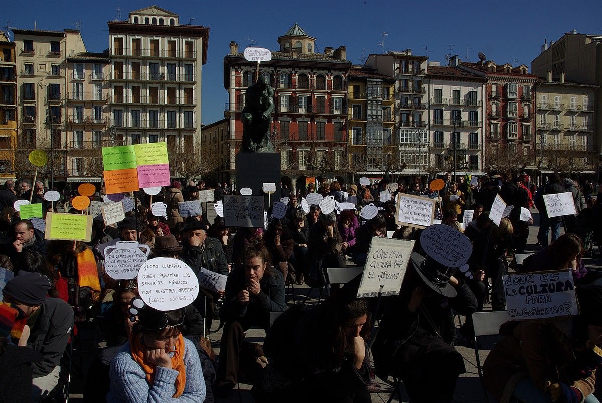 Iruñean atzo egindako protesta. BERRIA.