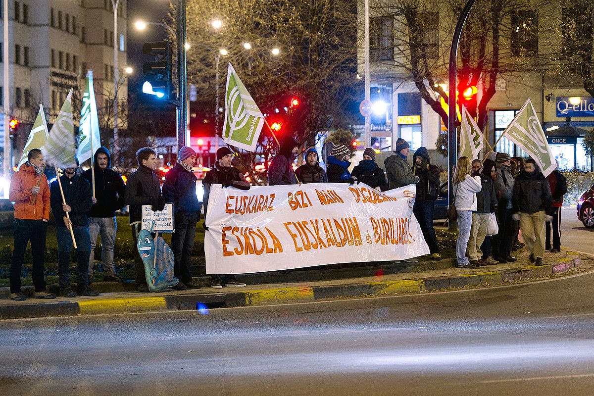 EHEren protesta, atzo, Iruñean. IÑIGO URIZ / ARP.