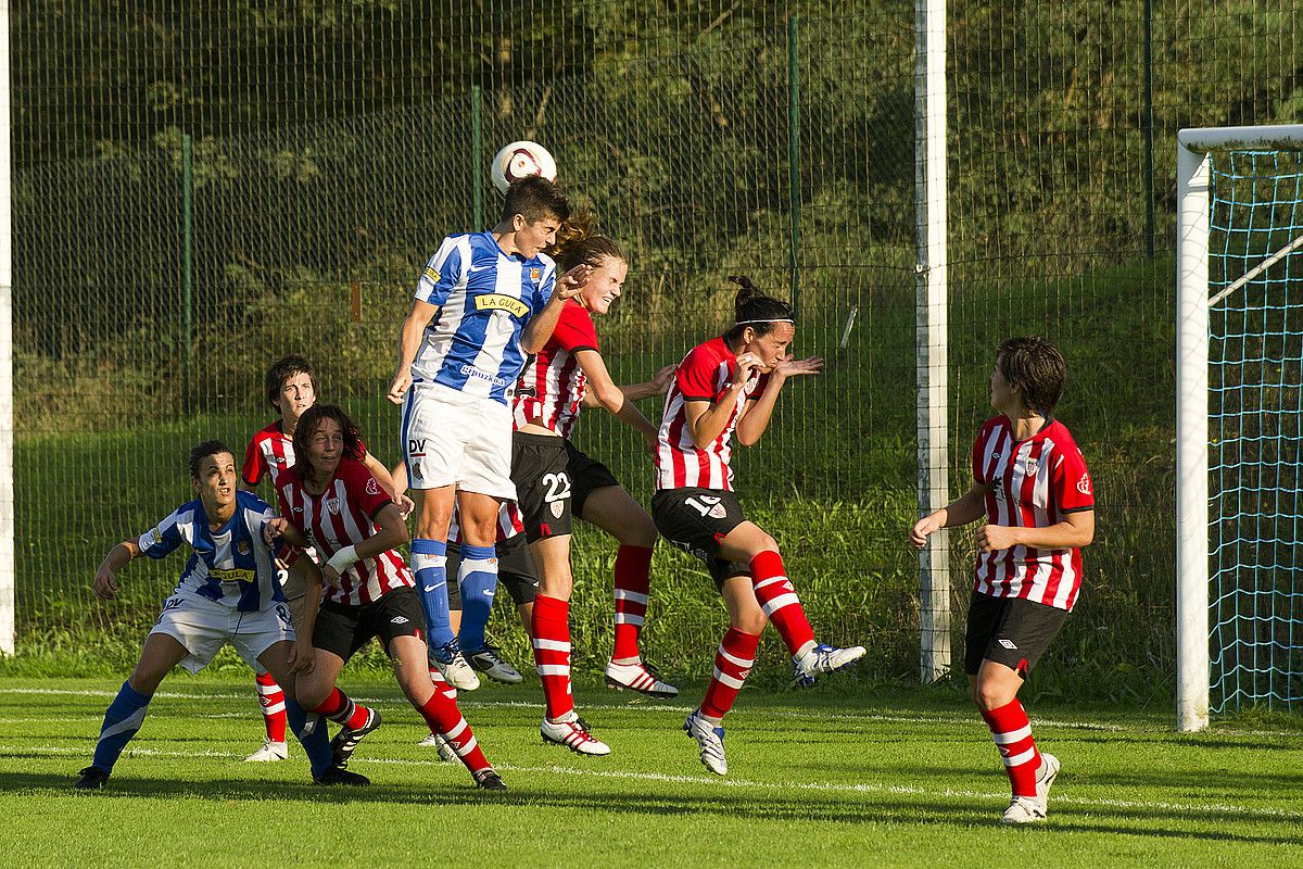 Realak eta Athleticek irailaren 25ean jokatu zuten partidako irudi bat, Zubietan; 1-3 irabazi zuen Athleticek. GARI GARAIALDE / ARGAZKI PRESS.