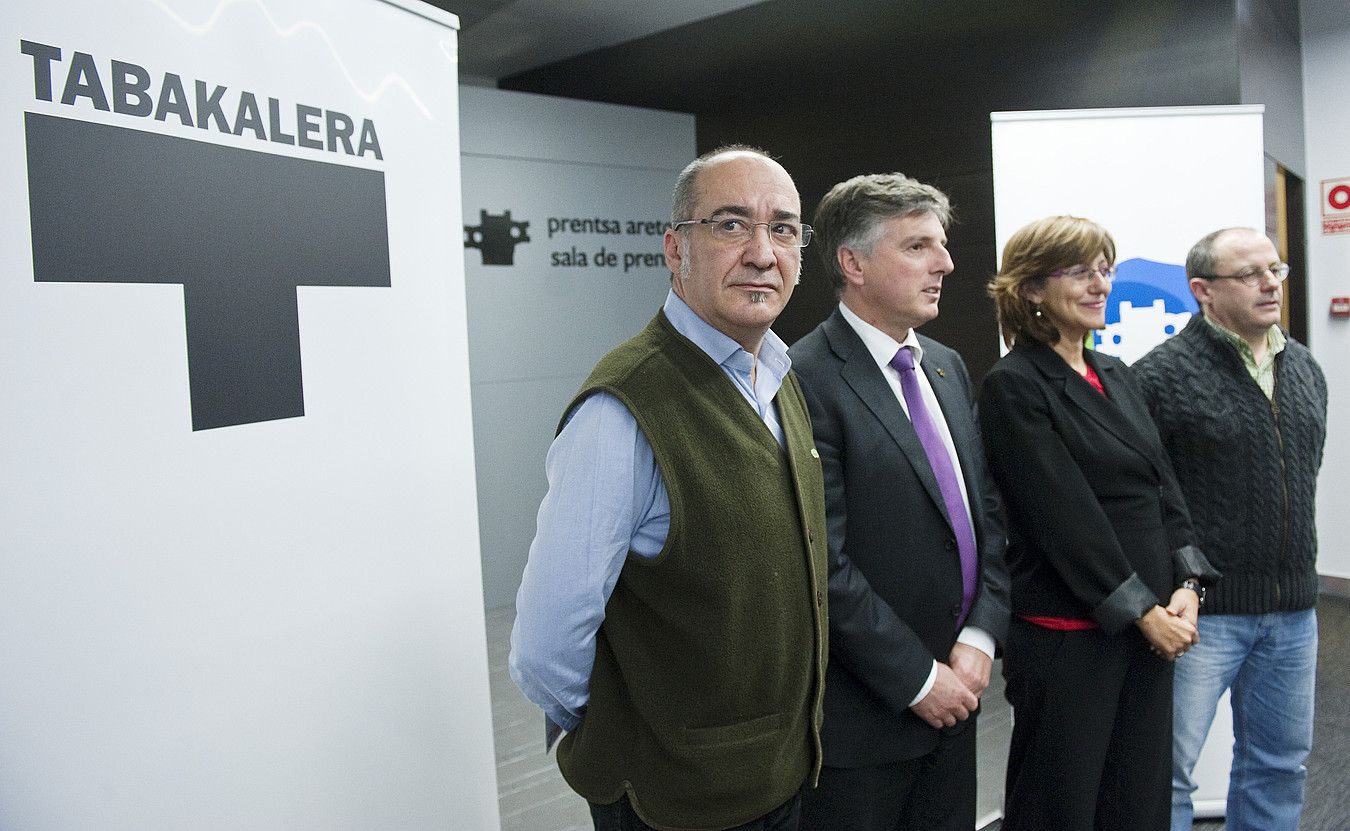 Martin Garitano, Xabier Iturbe, Blanca Urgell eta Juan Karlos Izagirre, atzo, Donostian. JON URBE / ARGAZKI PRESS.