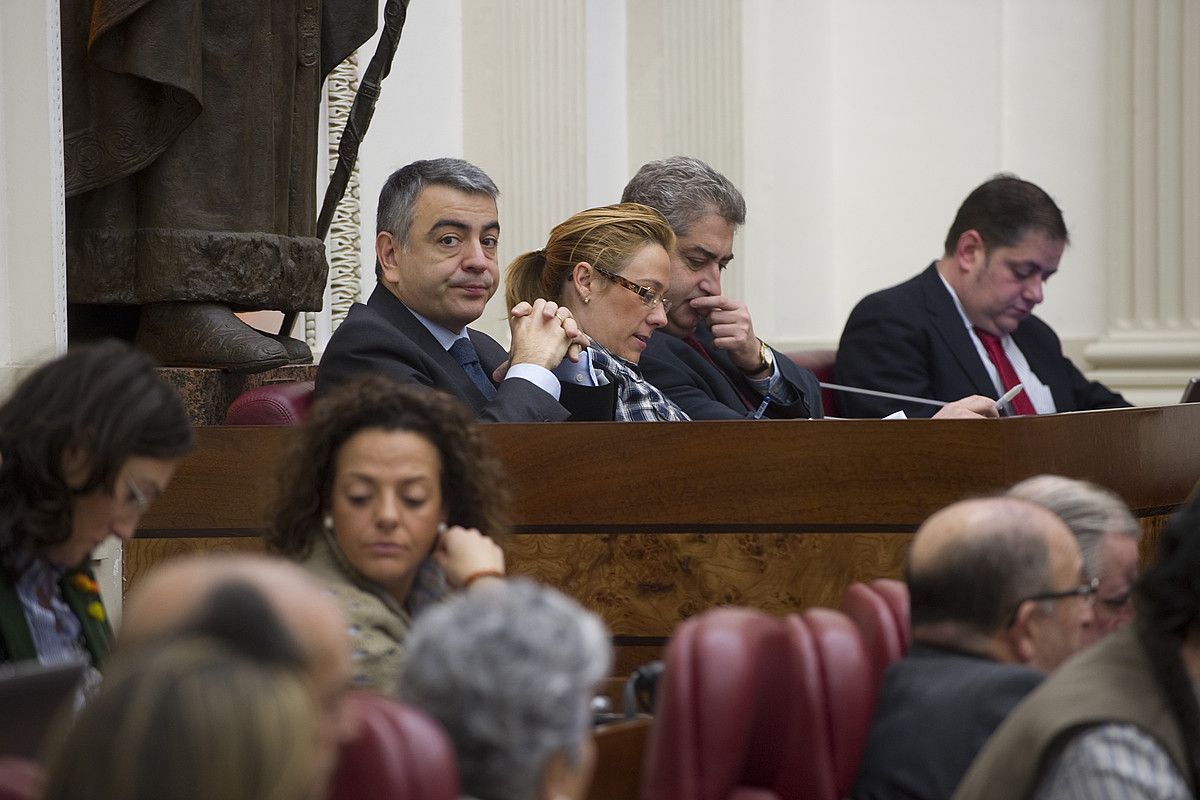 Javier de Andres ahaldun nagusia, atzo, Arabako Biltzar Nagusietako saioan. JUANAN RUIZ / ARGAZKI PRESS.