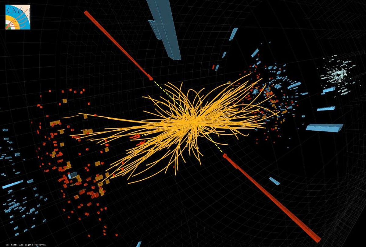 CMS behatokiaren erregistroa. Marra horiak beste partikula mota bat dira; Higgsen bosoiaren aztarna izan daiteke. CERN.