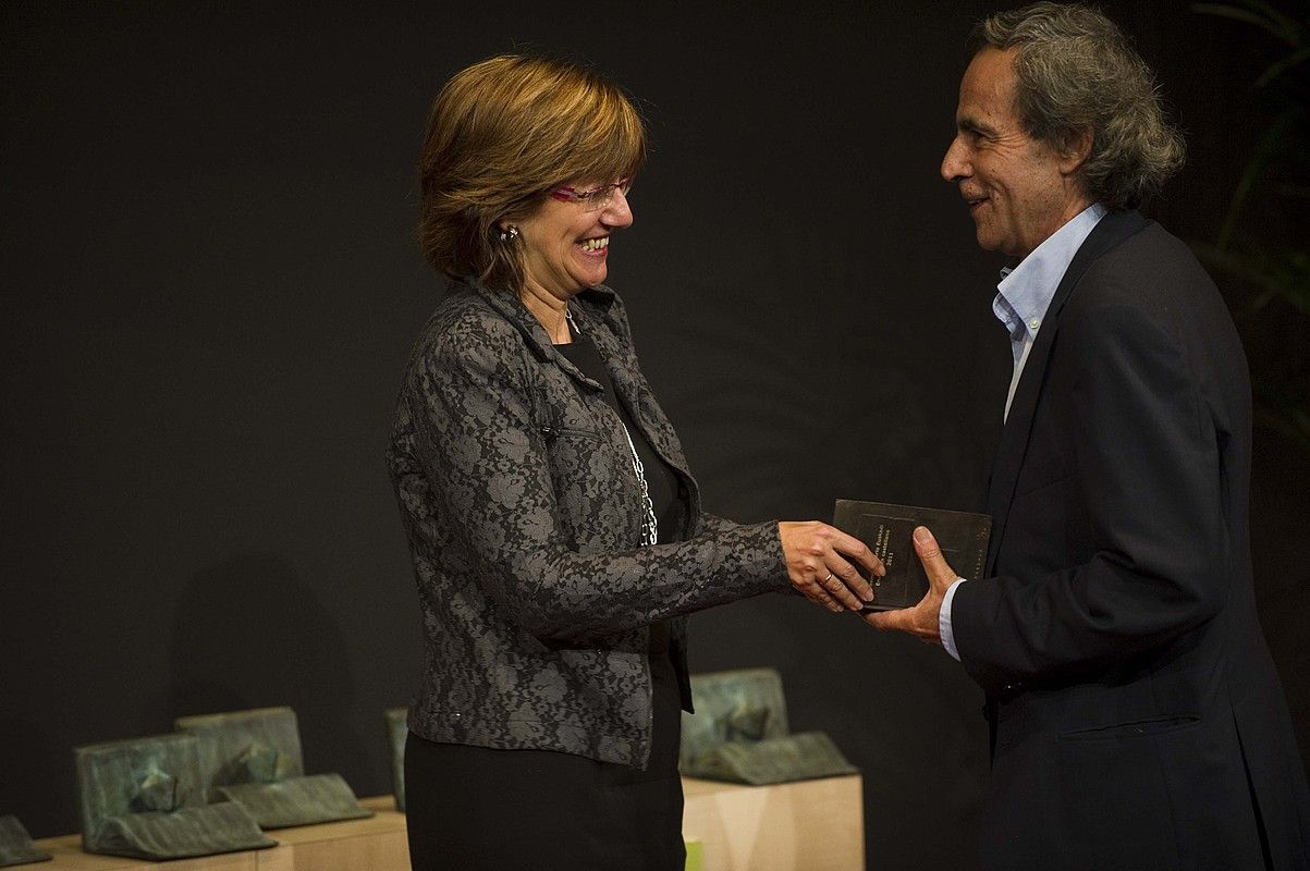 Iñaki Uriarte, Euskadi saria jaso zuenean, iaz. JUANAN RUIZ / ARGAZKI PRESS.