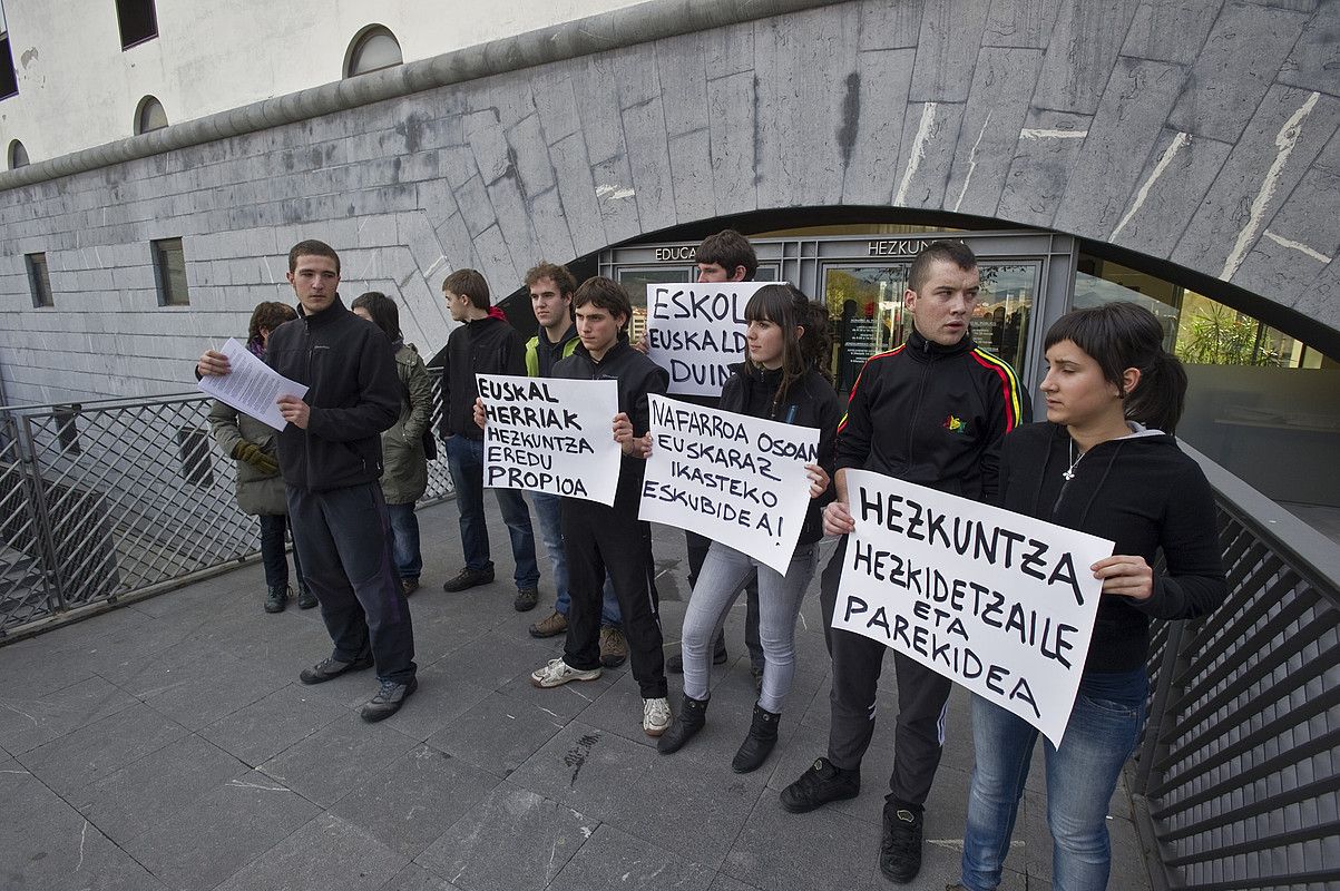 IAko kideak, Iruñean, herenegun. LANDER FDZ. ARROIABE/ ARP.