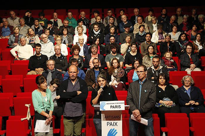 Parisko manifestazoaren aurkezpena. BOB EDME