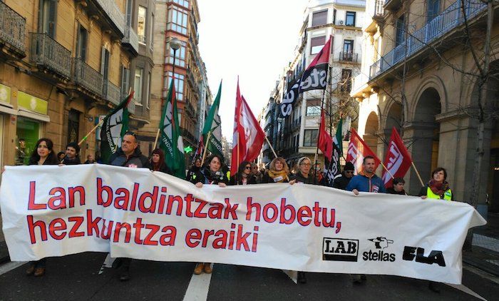 Donostian manifestazioa egin dute eguerdian. @ELASINDIKATUA