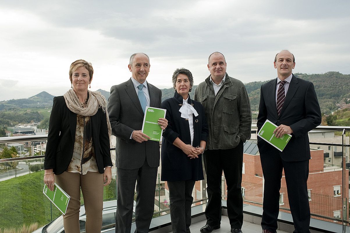 Arantxa Tapia, Josu Erkoreka, Lorea Leanizbarrutia, Joseba Egibar eta Joseba Agirretxea. JUAN CARLOS RUIZ / ARGAZKI PRESS.