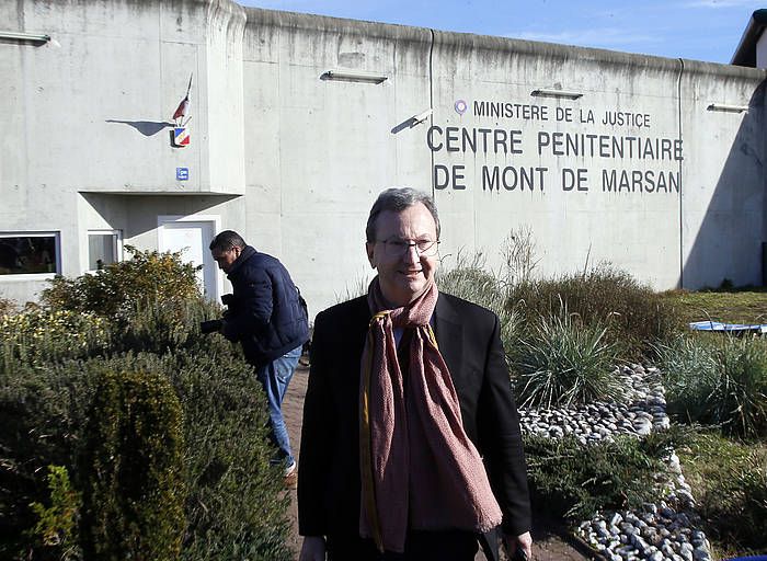 Vincent Bru Errepublika Martxan alderdiko diputatua, azaroaren 16an, Mont de Marsan espetxe atarian. BOB EDME