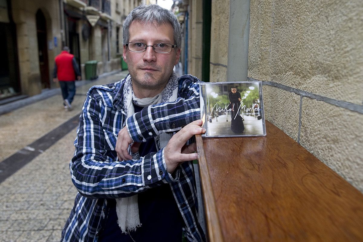 Mikel Markezek atzo aurkeztu zuen diskoa, Donostian. IÑIGO URIZ / ARGAZKI PRESS.