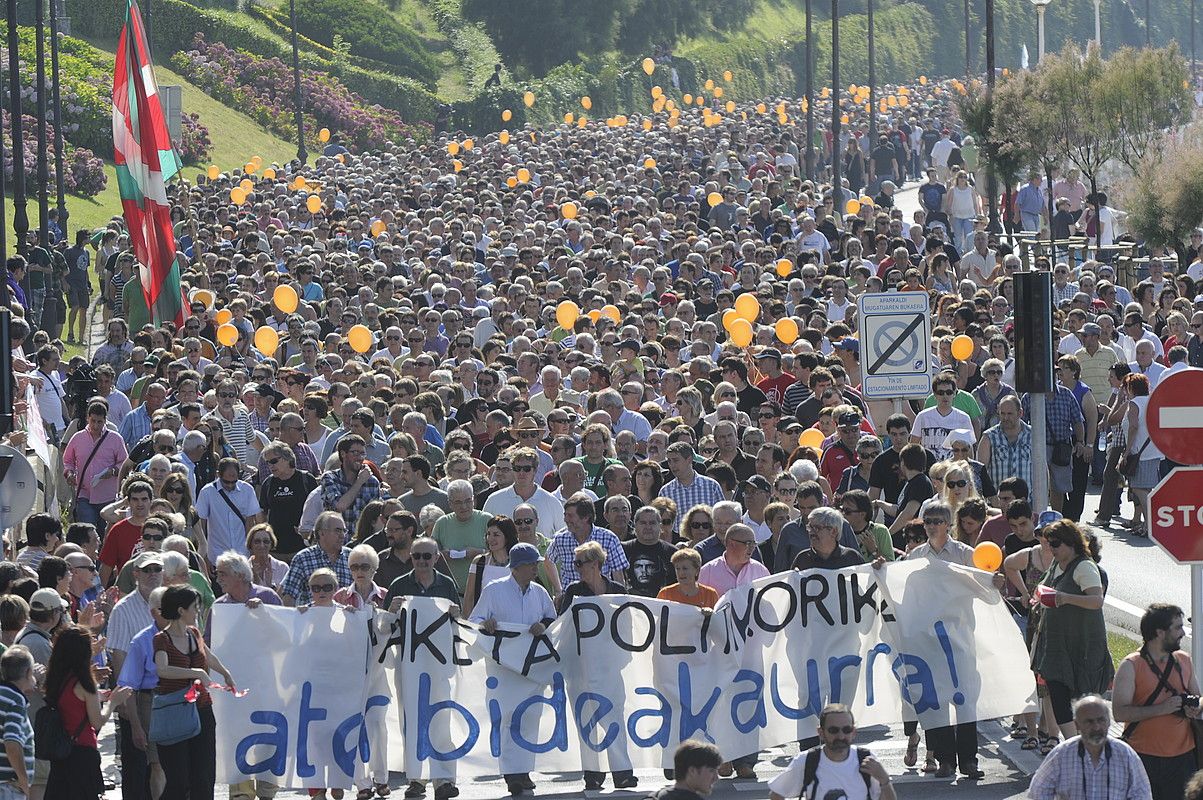 Uztailean Donostian eginiko martxa. A. C. / ARP.