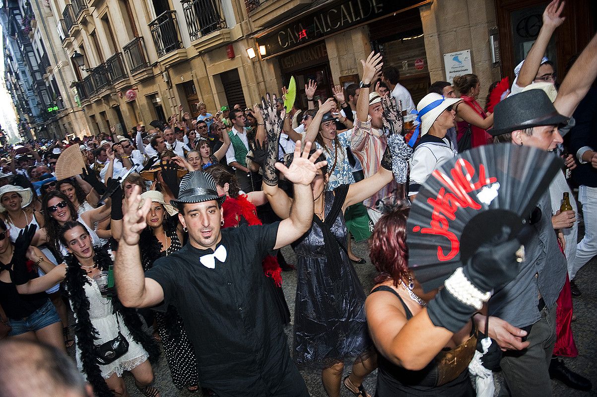 Donostiako piratek euren lekua hartu dute Aste Nagusiaren egitarauan. JUAN CARLOS RUIZ / ARGAZKI PRESS.