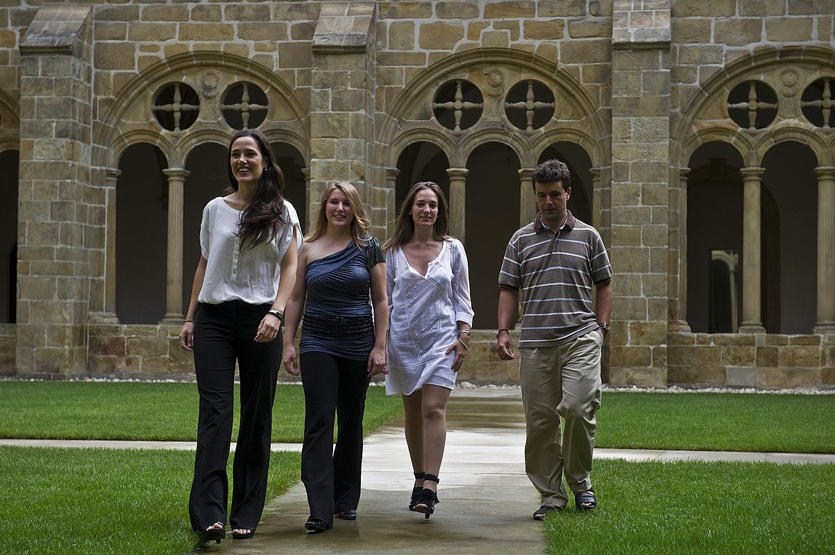 Arantza Ezenarro, Helena Orkoien, Elena Barbe eta Borja Rubiños, San Telmo museoan. LANDER FDEZ. ARROIABE / ARP.