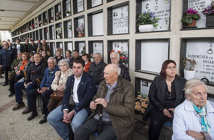 36ko gerrako biktimei eginiko omenaldi bat Durangon. LUIS JAUREGIALTZO, ARGAZKI PRESS