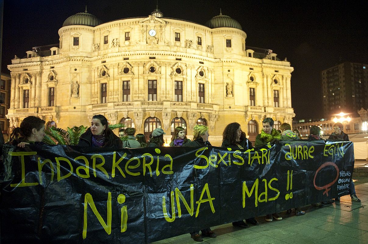 Cristina Estebanezen hilketa salatzeko Bilbon iazko abenduan eginiko elkarretaratzea. MARISOL RAMIREZ / ARGAZKI PRESS.