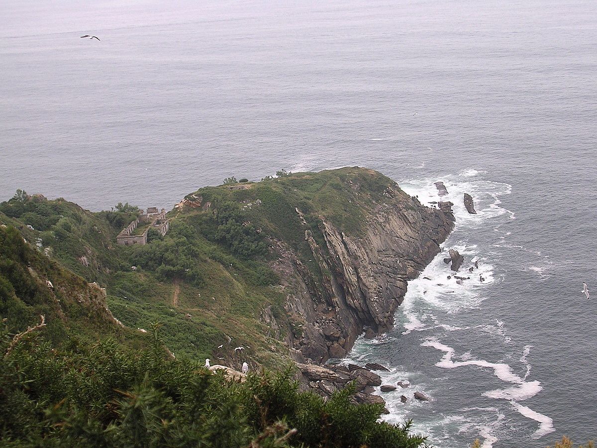 Donostiako Ulia mendiko Monpas lurmuturra. IDOIA ETXEBERRIA / BERRIA.