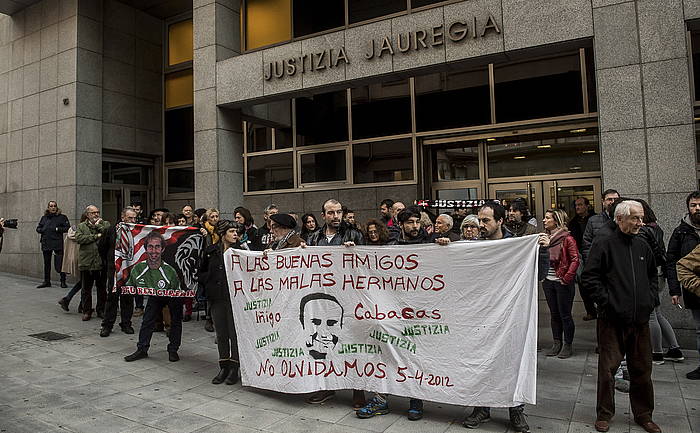 Cabacasen heriotza salatzeko elkarretaratze bat, Bilbon. LUIS JAUREGIALTZO, ARGASKI PRESS