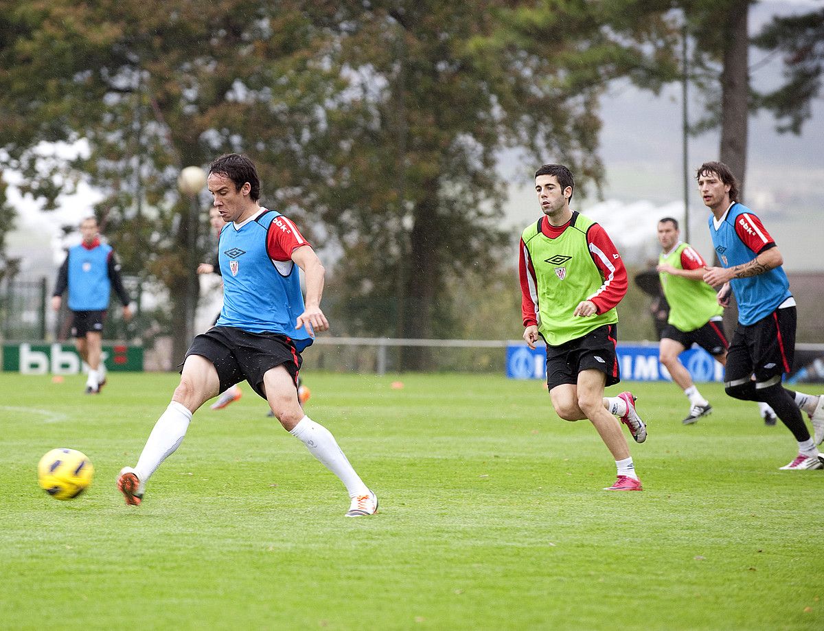 Markel Susaeta eta Fernando Amorebieta, Lezaman, entrenatzen. JON HERNAEZ / ARGAZKI PRESS.