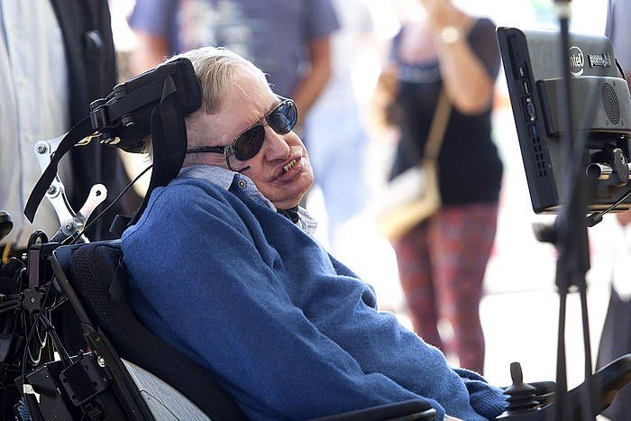 Stephen Hawking, artxiboko irudi batean. RAMóN DE LA ROCHA, EFE