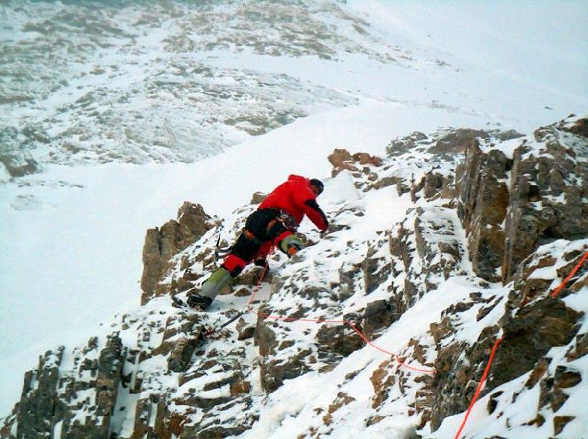 Louis Rousseau, bidea irekiz, 6.600 metrora. ALEX TXIKON.