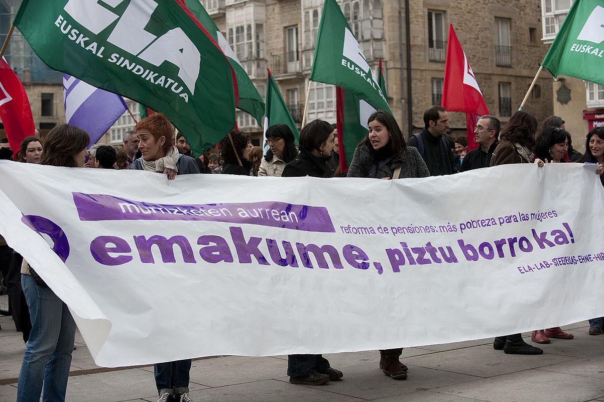 Gehiengo sindikalak Gasteizen eginiko elkarretaratzea. RAUL BOGAJO / ARP.